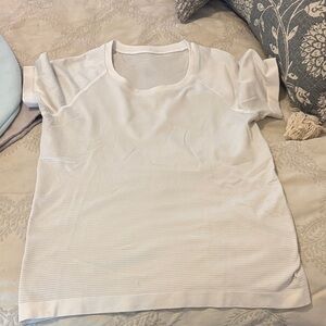 Lulu cropped swiftly